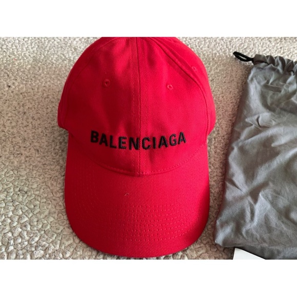 BALENCIAGA CAP - Picture 2 of 10